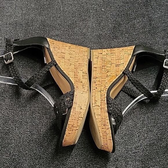 Mossimo Supply Co. Heels - Picture 3 of 6